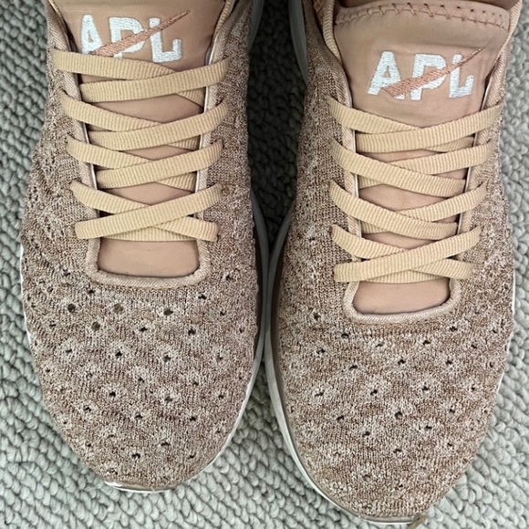 APL Lululemon Sneaker Shoe Athletic Peach Pink Glitter Metallic Knit 38 7.5 Gym - Picture 7 of 11